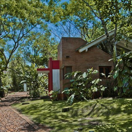 Raices Amambai Lodges Puerto Iguazú Buitenkant foto