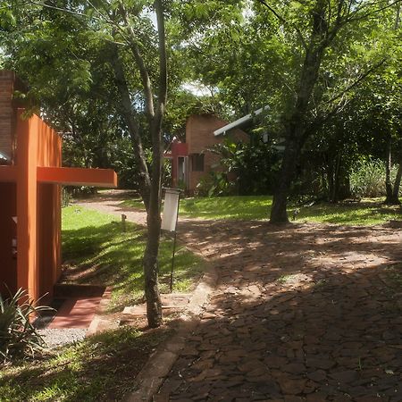 Raices Amambai Lodges Puerto Iguazú Buitenkant foto
