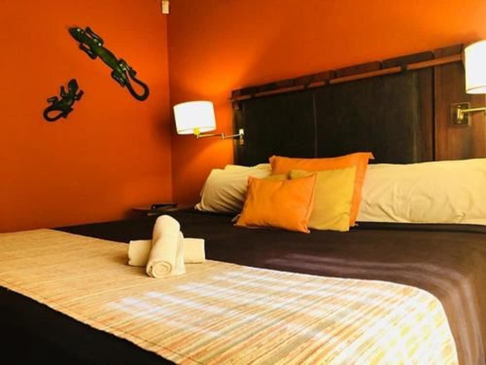 Raices Amambai Lodges Puerto Iguazú Buitenkant foto