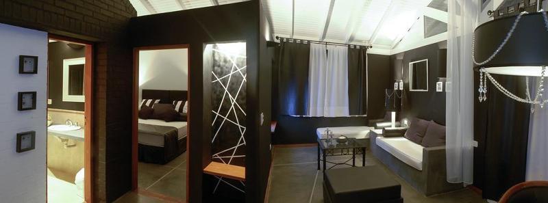 Raices Amambai Lodges Puerto Iguazú Buitenkant foto